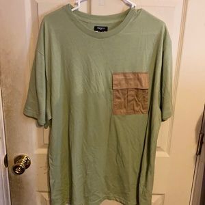 NWOT Forvever 21 Men T Shirt with Chest Pocket